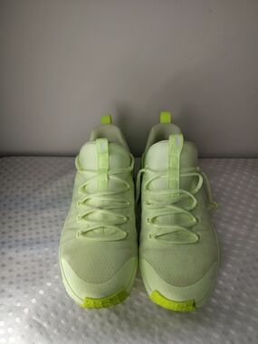 Size 9.5 - Nike Free Metcon 6 Volt W